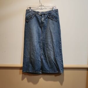 H&M Classic Denim Skirt
